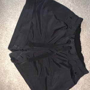 Lululemon shorts size 6